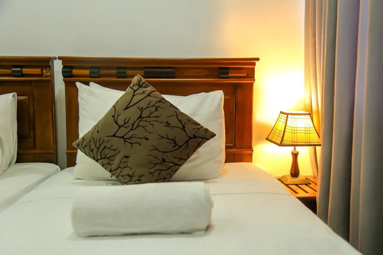 Kandy Tower Inn 0*,
